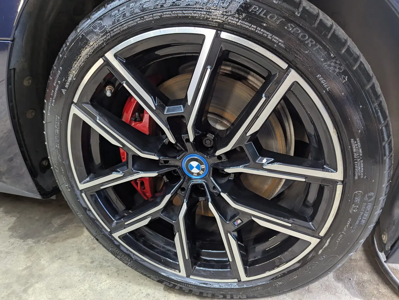 Refurbished BMW alloy wheel at WK Detailing, Stratford-upon-Avon